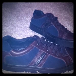 Kenneth Cole canvas sneakers